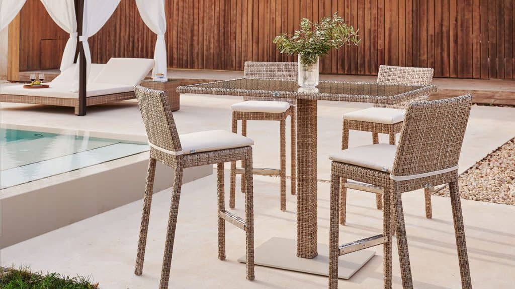 23906.01_Bar Table Paloma_Seashell 7,10 & 15mm_Skyline_0