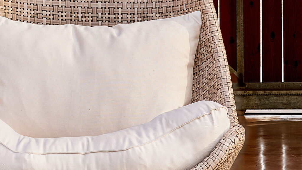 23913_Hanging-Paloma_Seashell 7,10 & 15mm_Skyline_4