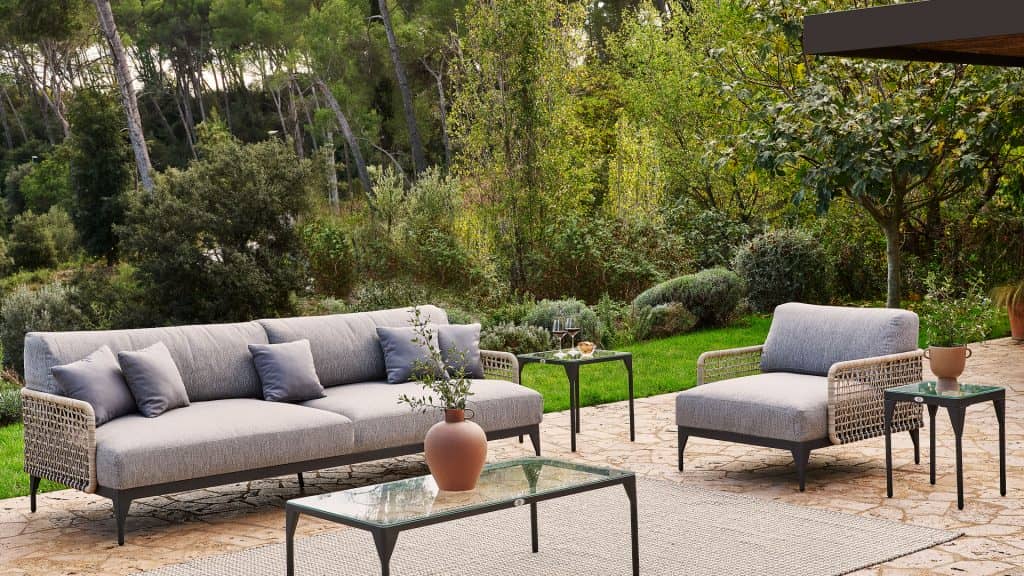 24301_Armchair Riibs_White Seashell Polyrod 5mm_Skyline_3