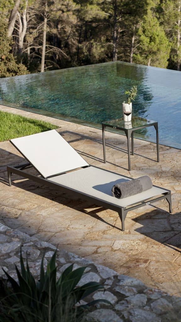 24310_Lounger Ribs_White Seashell Polyrod 5mm_Skyline_5