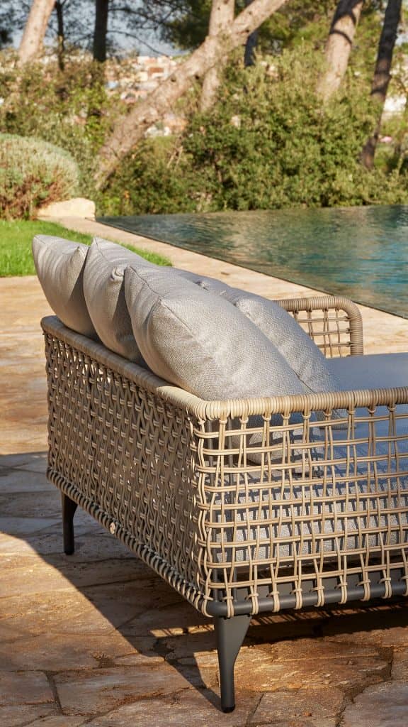 24313_Daybed Ribs_White Seashell Polyrod 5mm_Skyline_5