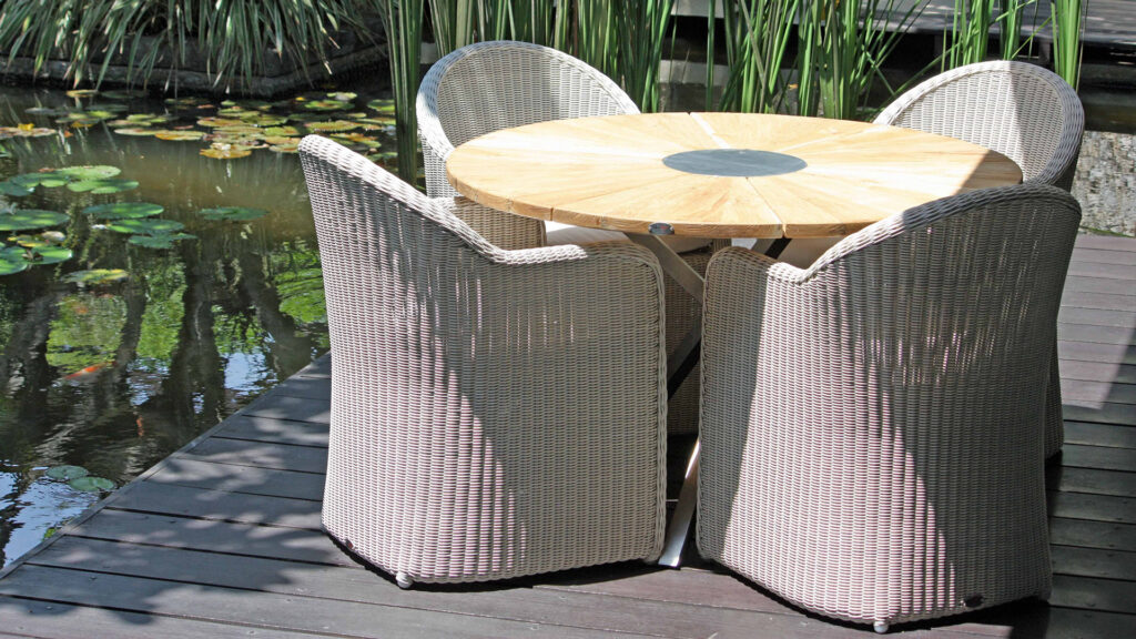 41302 NAUTIC Skyline Design DINING TABLE D120 WHITE WASH POLYROD 3 mm 07