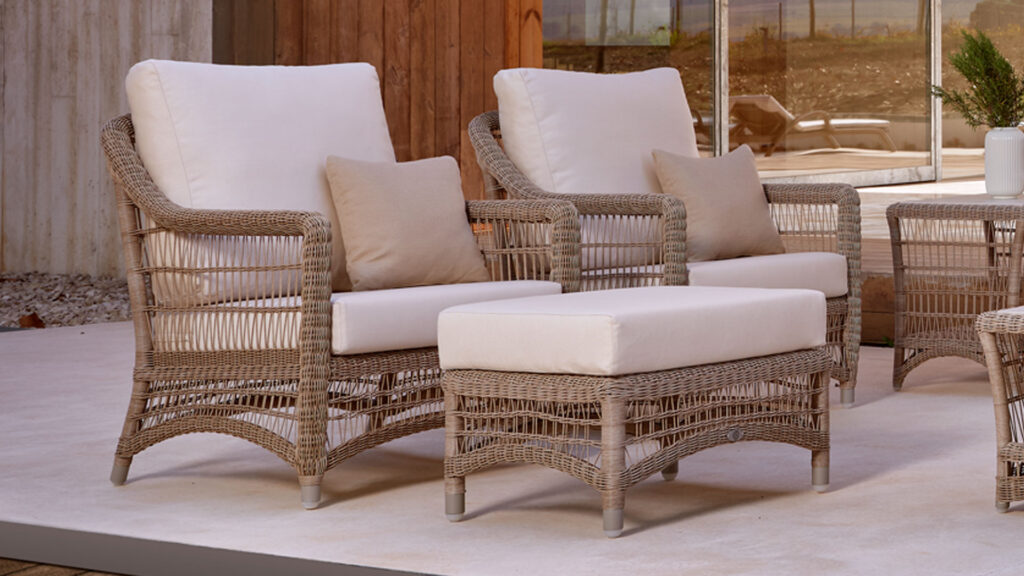 4601-Armchair-Arena-Seashell-Polyrod-Skyline-Design-05