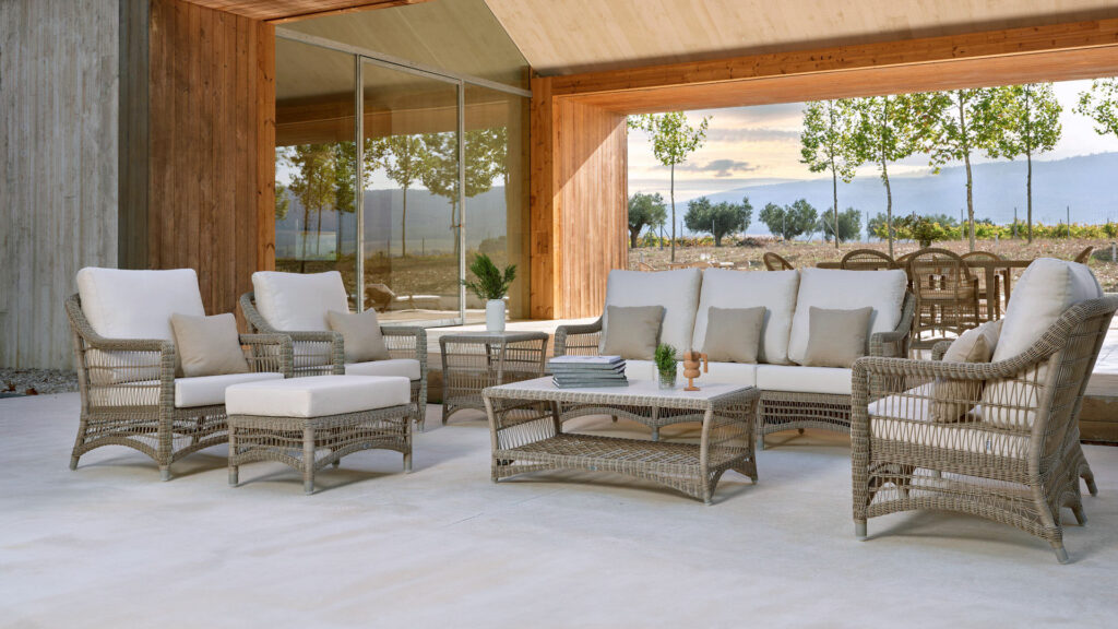 4602-Loveseat-Arena-Seashell-Polyrod-Skyline-Design-06