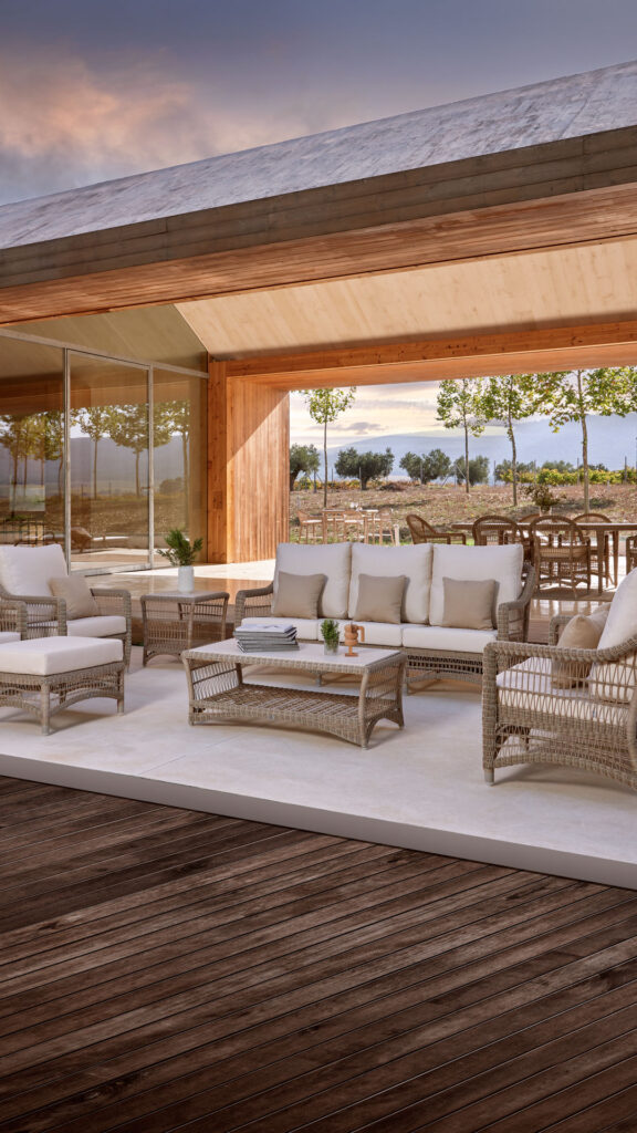 4604-Coffee-Table-Arena-Seashell-Polyrod-Skyline-Design-03