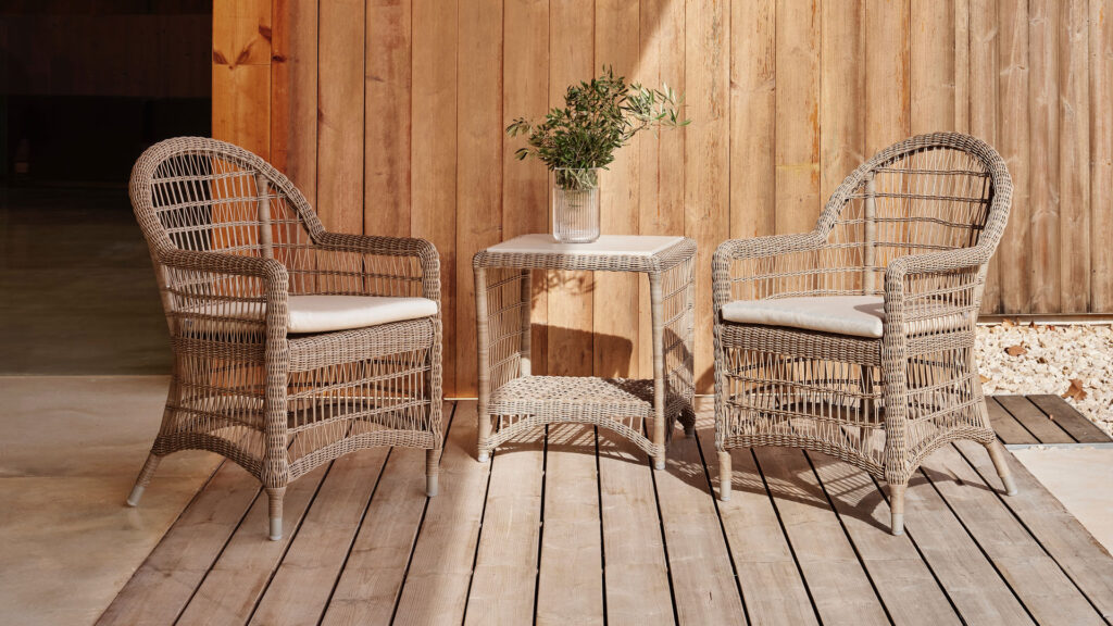 4605-Side-Table-Arena-Seashell-Polyrod-Skyline-Design-03