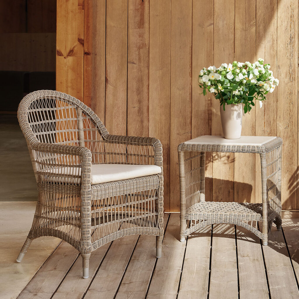 4605-Side-Table-Arena-Seashell-Polyrod-Skyline-Design-07