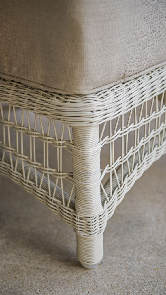 4606-Ottoman-Arena-Seashell-Polyrod-Skyline-Design-08