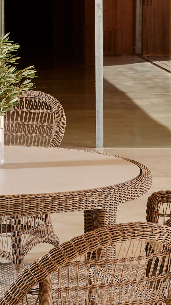 4608-12D Arena Skyline Design Dining Table Seashell Polyrod 06