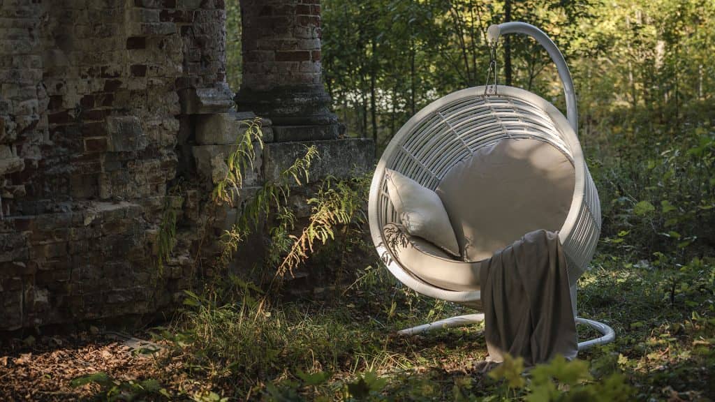 HANGING_CHAIRS_Skyline_MERCY_11