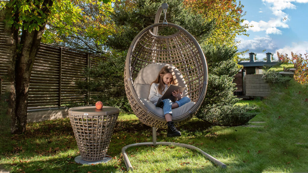 Hanging_Chair_Skyline_DYNASTY_04