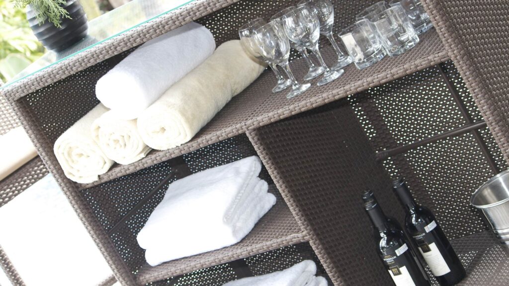 OCCASIONALS_Skyline_Design_-Euro-bar-table_22713_2