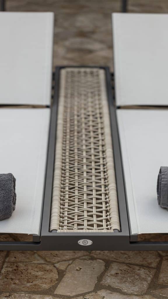 Ribs_White Seashell Polyrod 5mm_Skyline_04