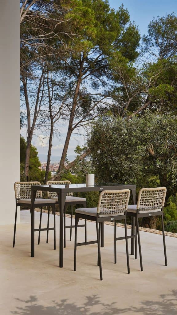 Ribs_White Seashell Polyrod 5mm_Skyline_06