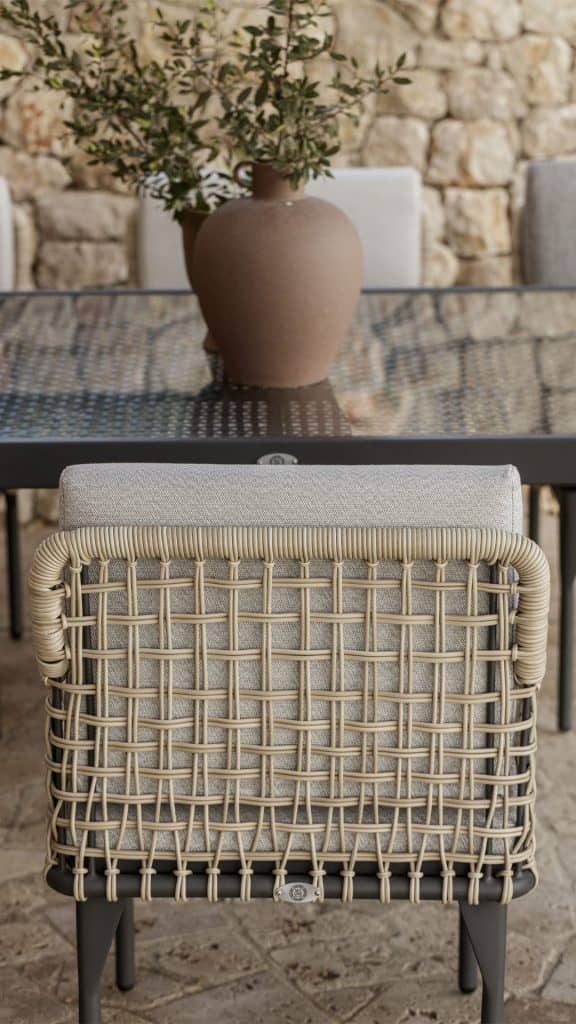 Ribs_White Seashell Polyrod 5mm_Skyline_10