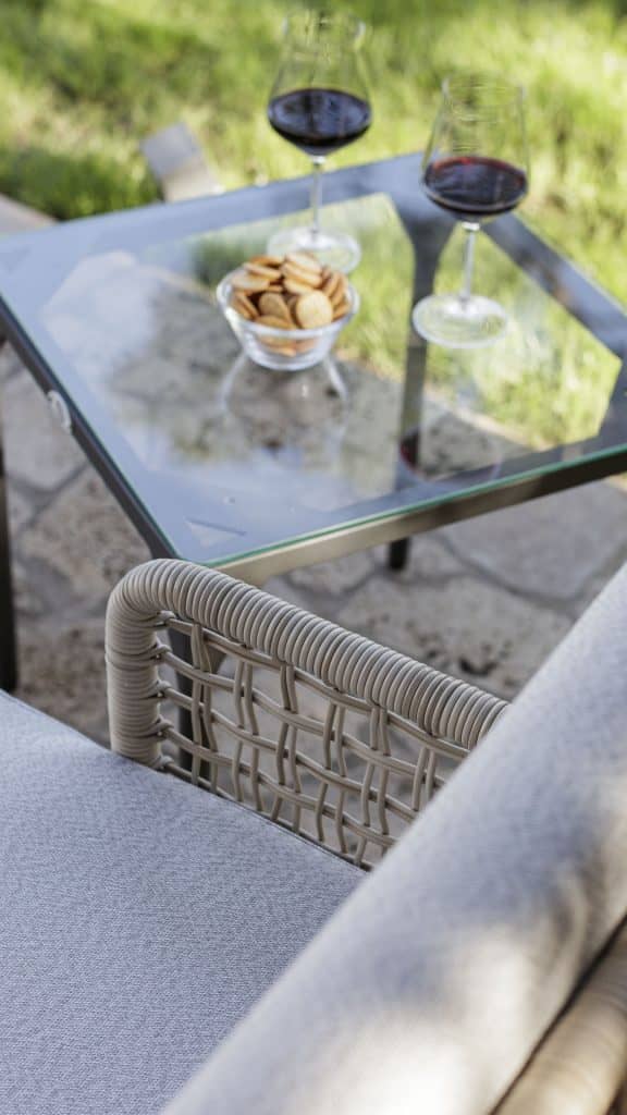 Ribs_White Seashell Polyrod 5mm_Skyline_12