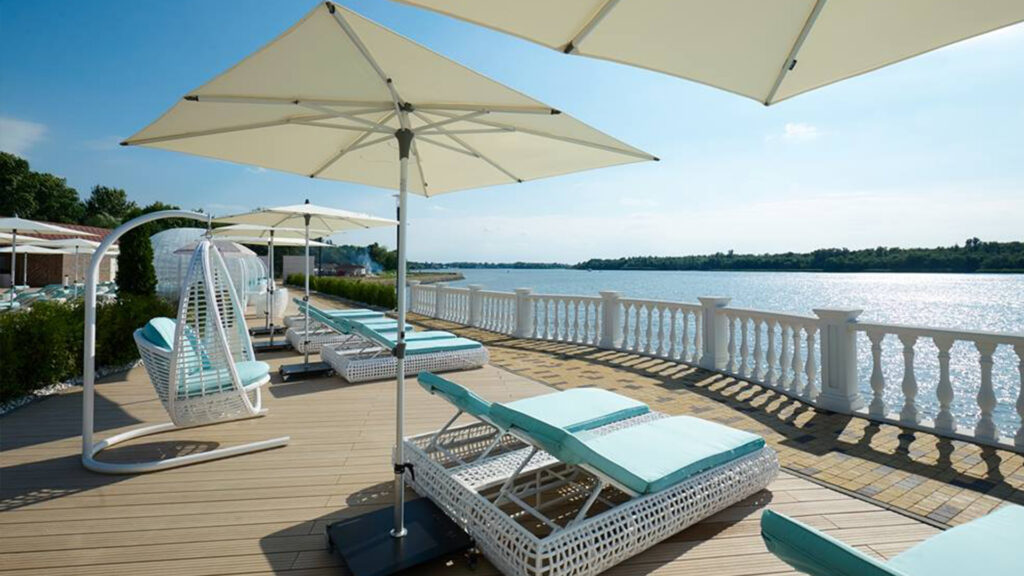 Skyline Design Waterhouse Rostov 06